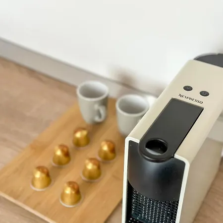 Appartamento Simcity I Free Parking,24 7 Self Check-in, Balcony, Quiet Location With Easy Transportation To Square *