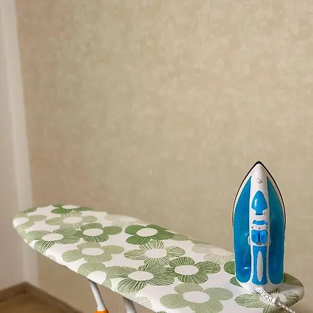 Appartamento Simcity I Free Parking,24 7 Self Check-in, Balcony, Quiet Location With Easy Transportation To Square